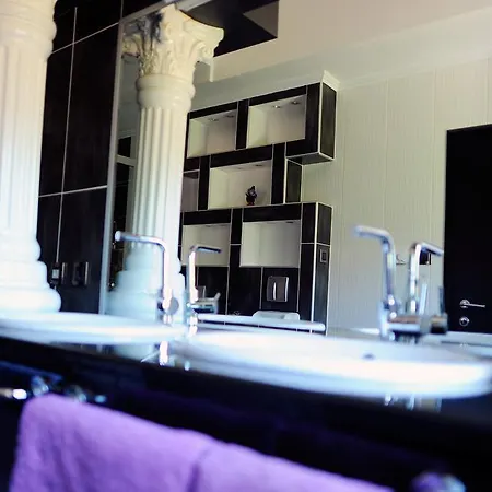 Penthouse * Žrnovnica