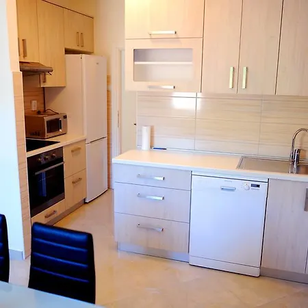 Penthouse * Žrnovnica